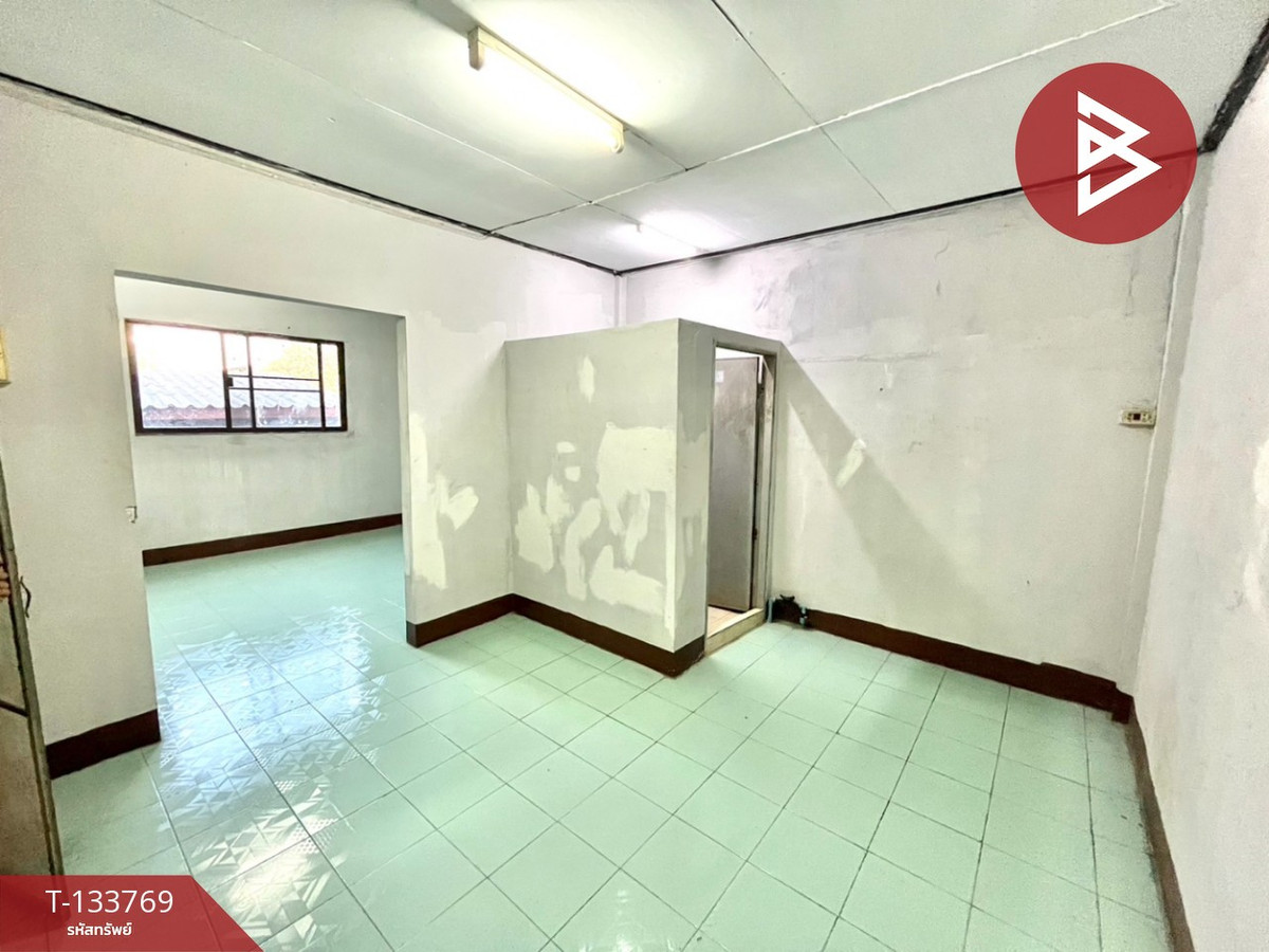 ขายอพาร์ทเม้นท์ ถ.สายลวด เนื้อที่ 37 ตร.วา ท้ายบ้าน สมุทรปราการ