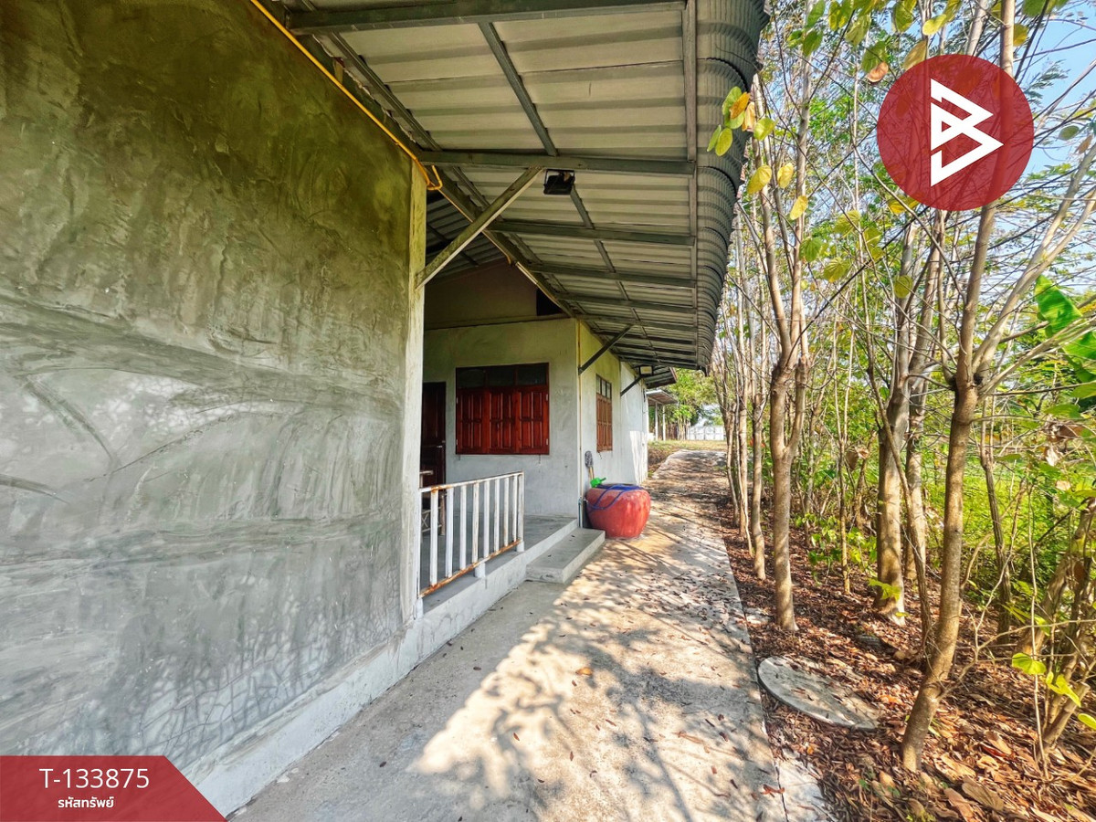 ขายบ้านเดี่ยวพร้อมที่ดิน เนื้อที่ 4 ไร่ 2 งาน 88 ตร.วา หนองฉาง อุทัยธานี