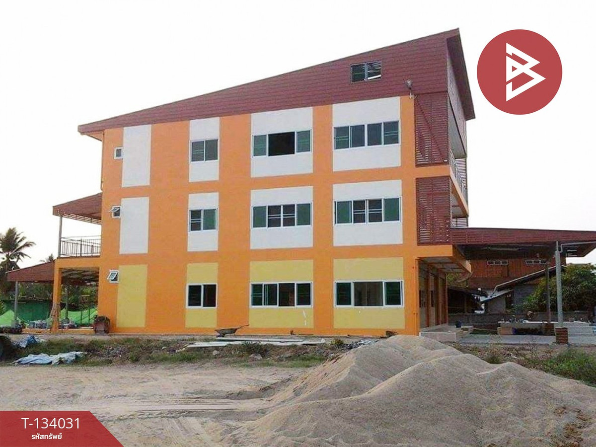 ขายอาคารพาณิชย์ 3 ชั้นครึ่ง 3 คูหา ศรีสัชนาลัย สุโขทัย ทำเลทองใจกลางชุมชน