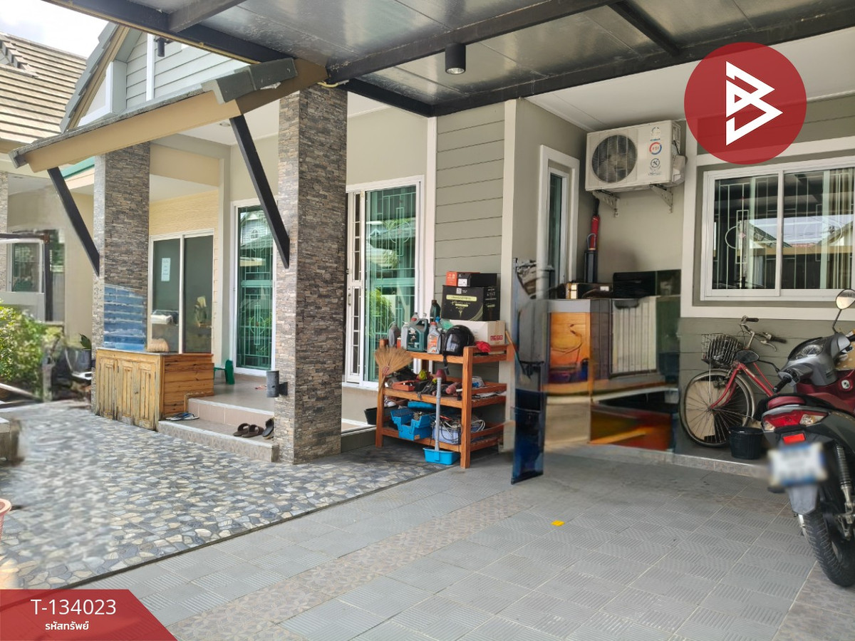 ขายบ้านแฝด หมู่บ้านณฐาวดี เลคไซด์ ศรีราชา (Nattawadee Lakeside) ชลบุรี