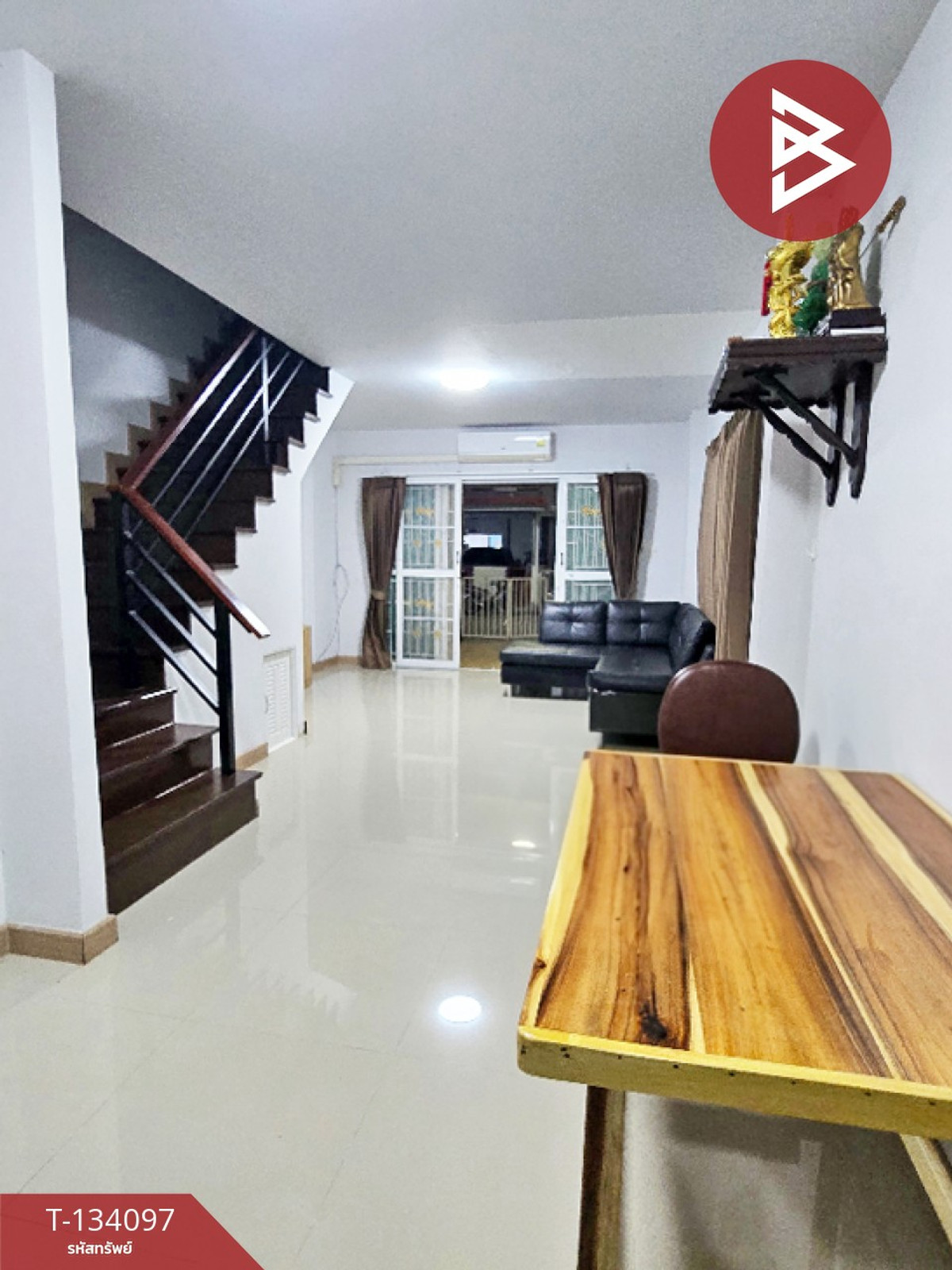 ขาย/เช่า ทาวน์เฮ้าส์หลังมุม หมู่บ้านบางแสนฮิลล์ ชลบุรี พร้อมอยู่