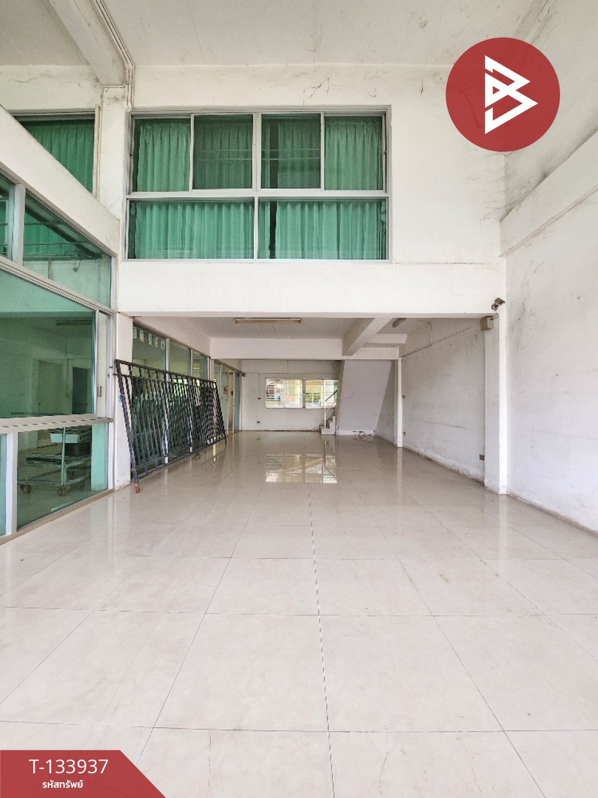 ขาย/เช่า อาคารพาณิชย์ เนื้อที่ 43.8 ตร.วา บางหญ้าแพรก สมุทรสาคร