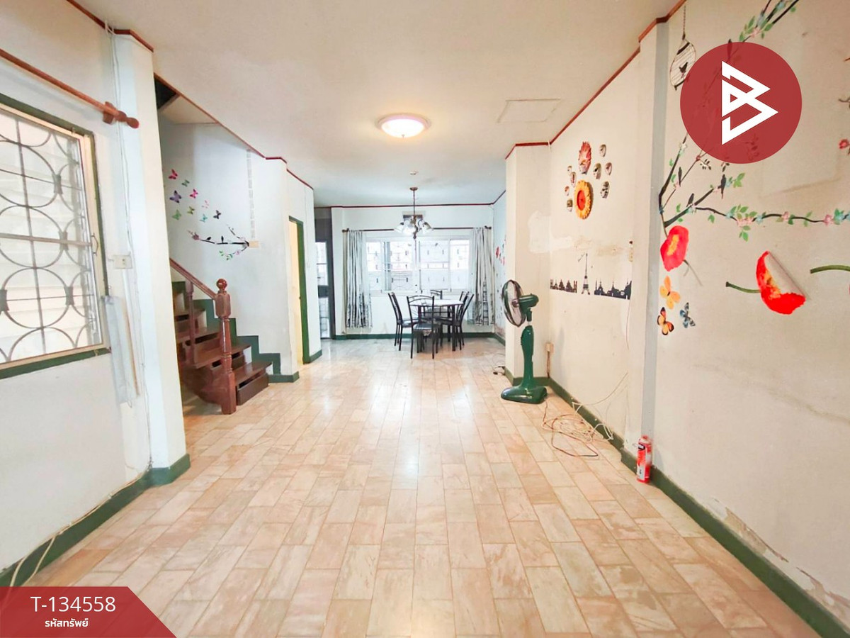 ขายทาวน์เฮ้าส์ หมู่บ้านวรารักษ์ รามอินทรา คลองสามวา กรุงเทพมหานคร