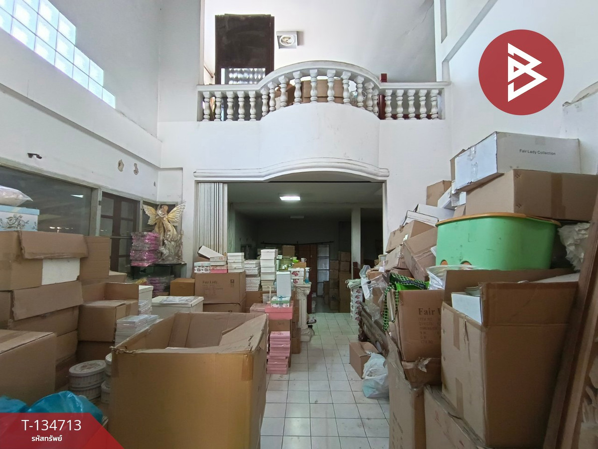 ขายบ้านเดี่ยว 2 ชั้นพร้อมที่ดิน เนื้อที่ 169 ตารางวา หมู่บ้านธารารมณ์ รามคำแหง 150 กรุงเทพฯ ริมน้ำ