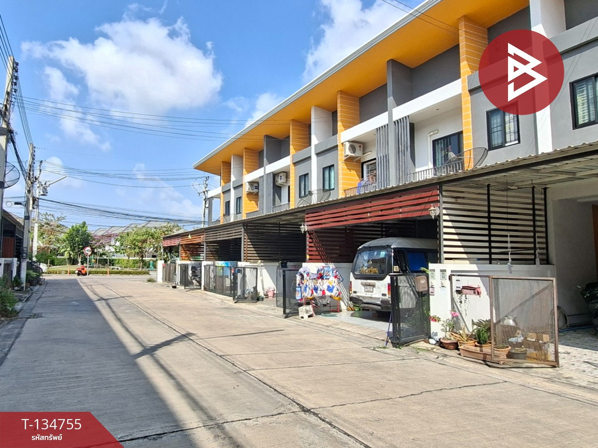 ขายทาวน์เฮ้าส์ หมู่บ้านนิรันดา อมตะนคร-มาบสามเกลียว ชลบุรี