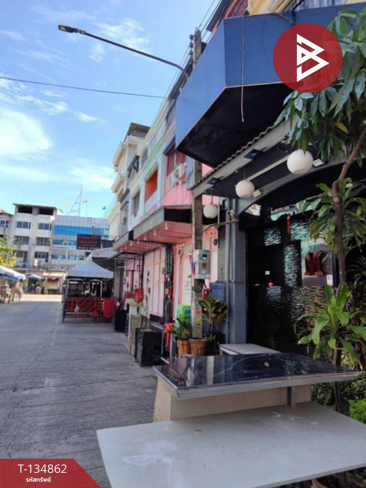 ขายอาคารพาณิชย์ 3 ชั้น เนื้อที่ 16 ตร.วา ศรีราชา ชลบุรี