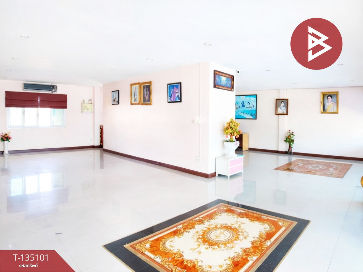 ขายอาคารพาณิชย์ 2 ชั้น เนื้อที่ 42.4 ตร.วา เนินพระ ระยอง