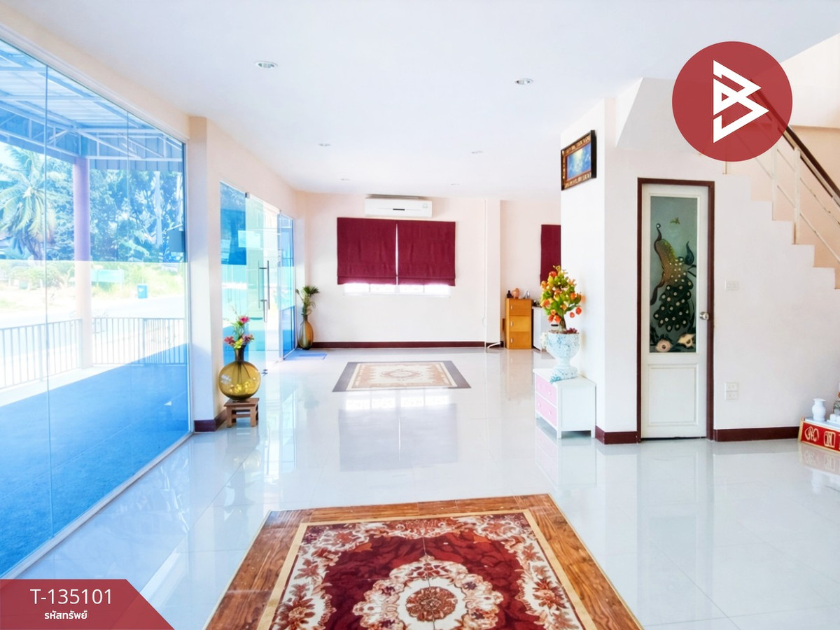 ขายอาคารพาณิชย์ 2 ชั้น เนื้อที่ 42.4 ตร.วา เนินพระ ระยอง