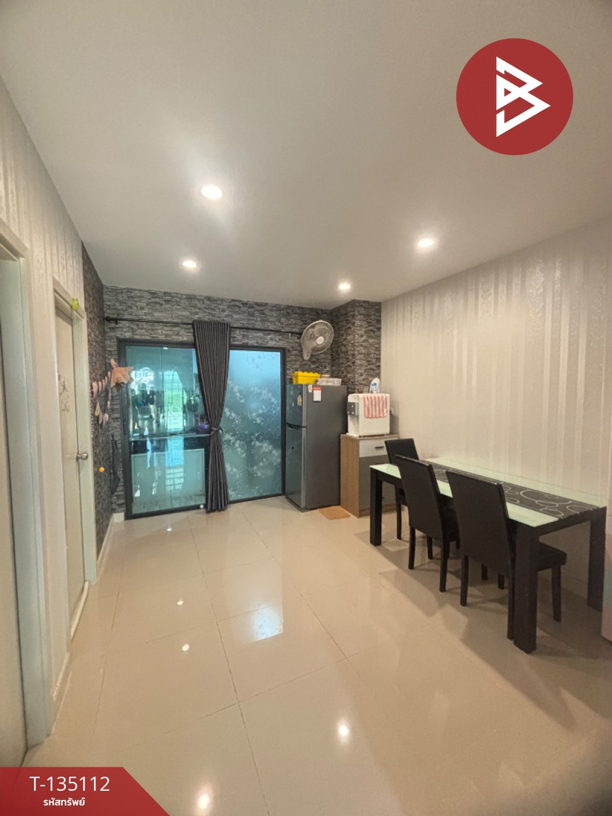 ขายทาวน์เฮ้าส์ หมู่บ้านวีคอมพาวด์ บางนา (V Compound Bangna) บางบ่อ สมุทรปราการ