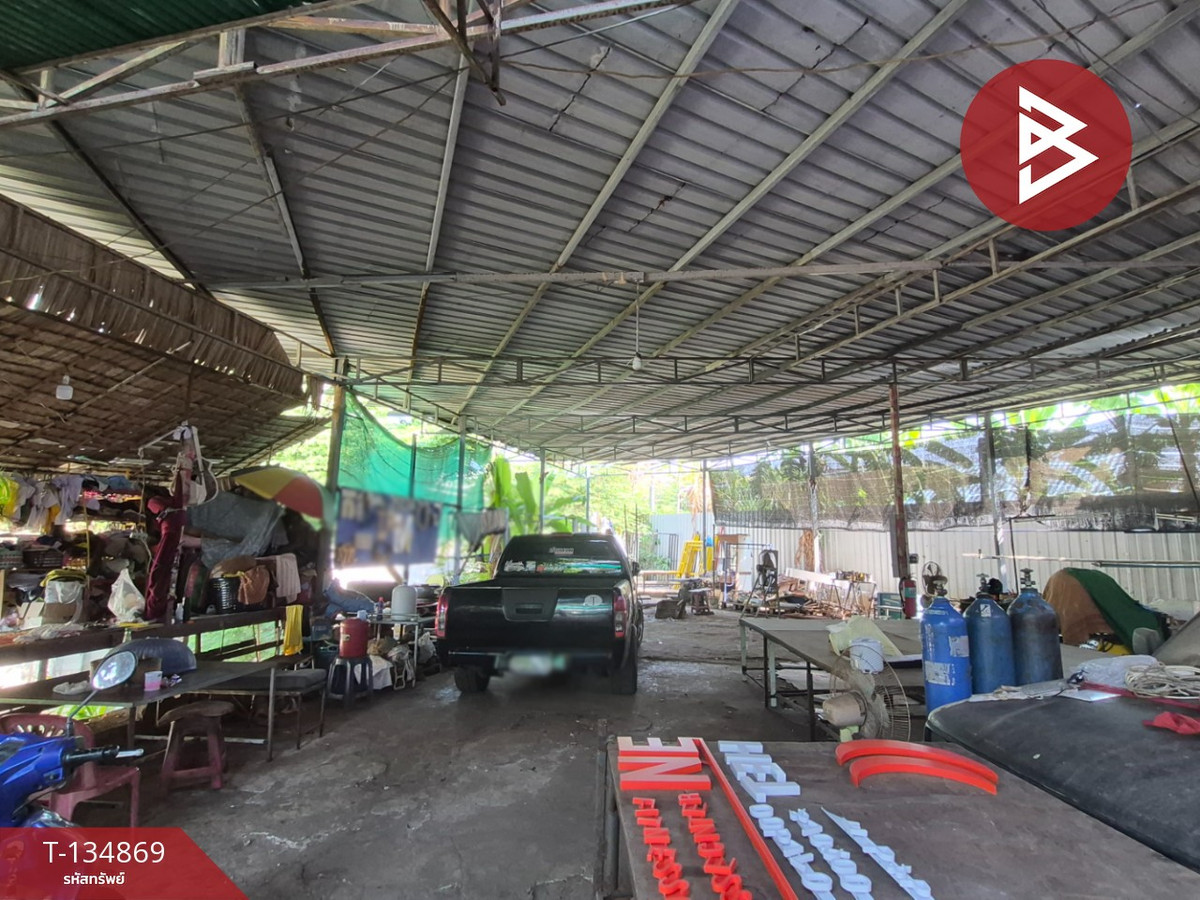 ขายอาคารพาณิชย์ 3 ชั้น เนื้อที่ 84.9 ตร.วา บางหญ้าแพรก สมุทรสาคร