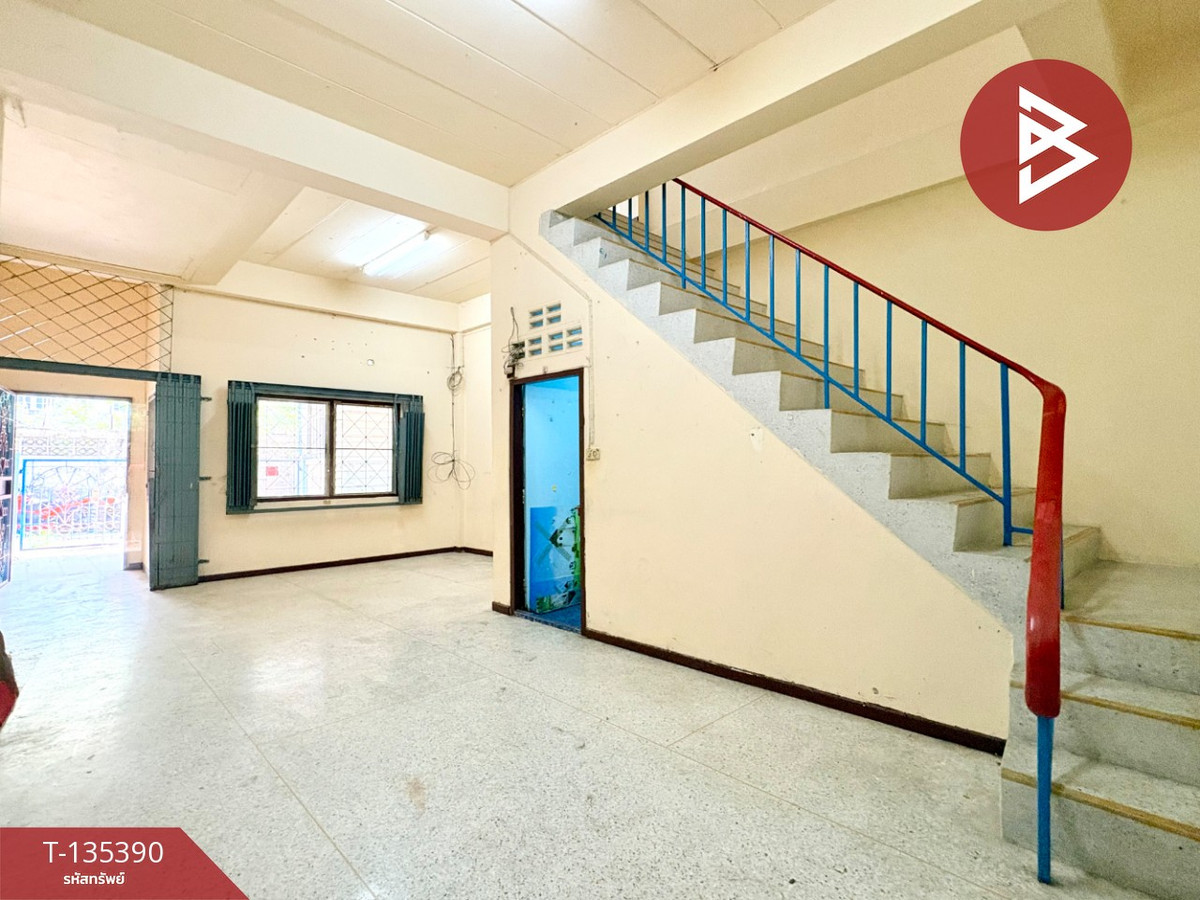 ขายทาวน์เฮ้าส์ 2 ชั้น เนื้อที่ 19.1 ตารางวา เมืองตาคลี นครสวรรค์