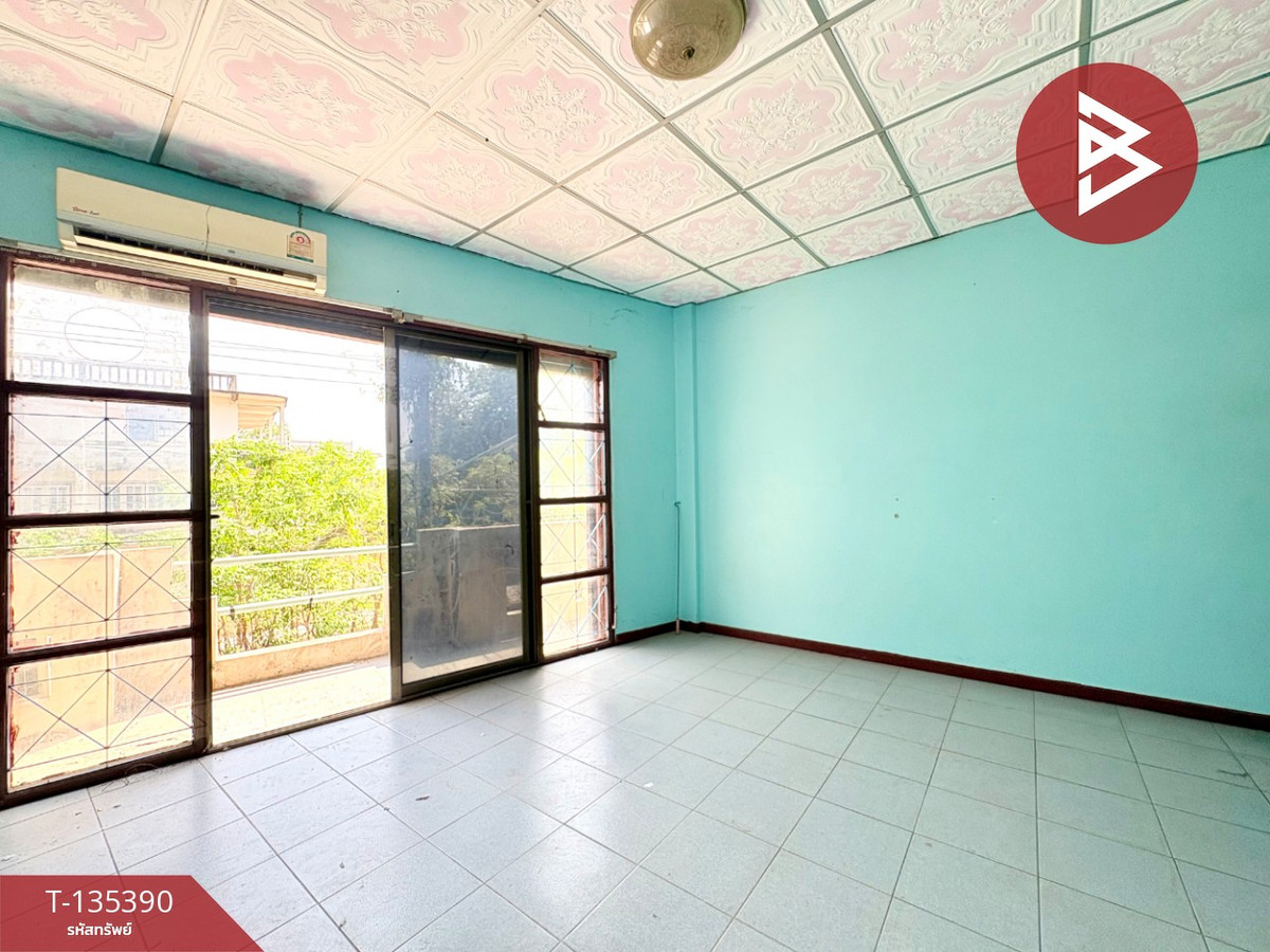 ขายทาวน์เฮ้าส์ 2 ชั้น เนื้อที่ 19.1 ตารางวา เมืองตาคลี นครสวรรค์