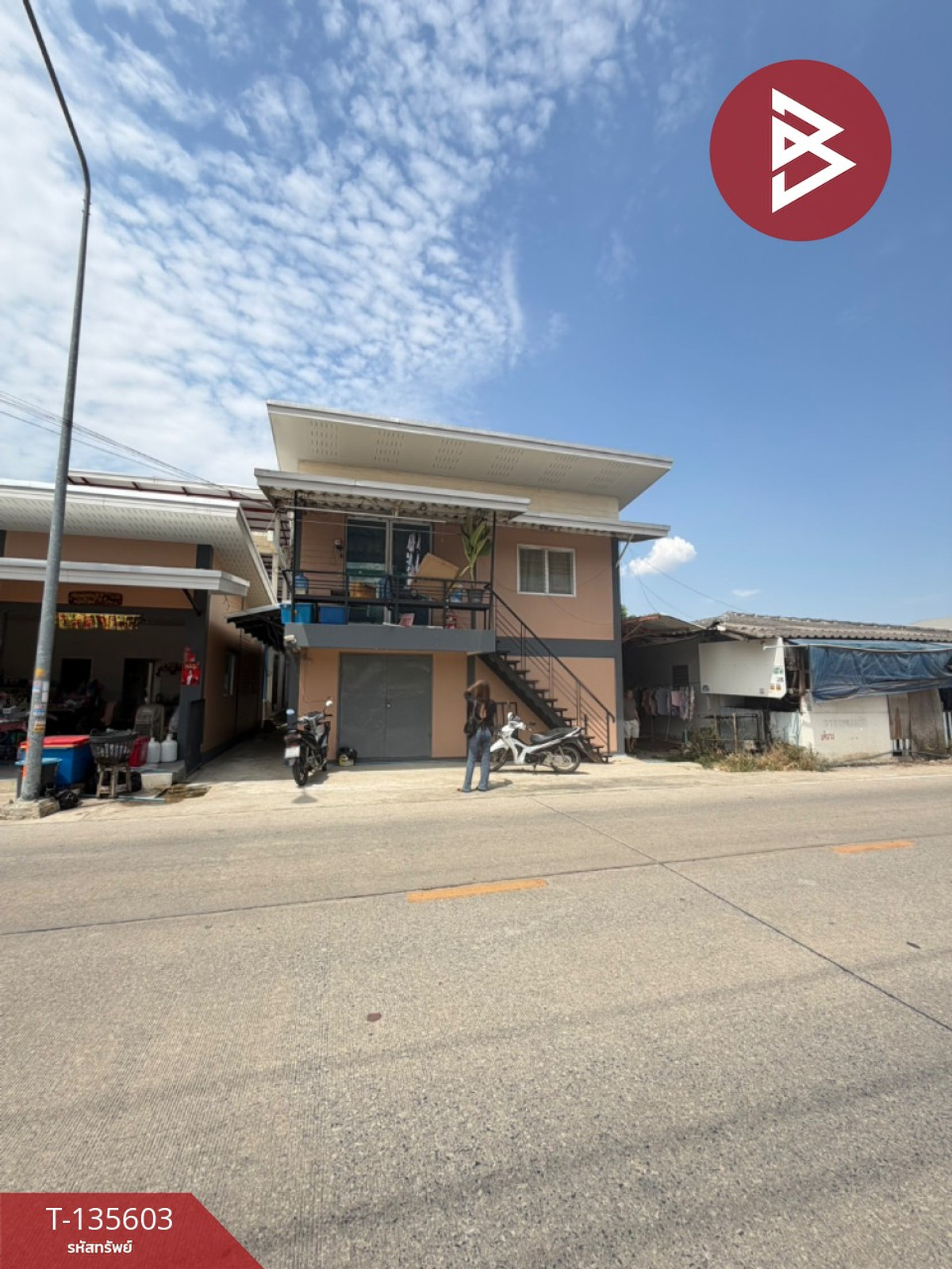 ขายที่ดินพร้อมสิ่งปลูกสร้าง เนื้อที่ 350 ตารางวา ลำลูกกา ปทุมธานี