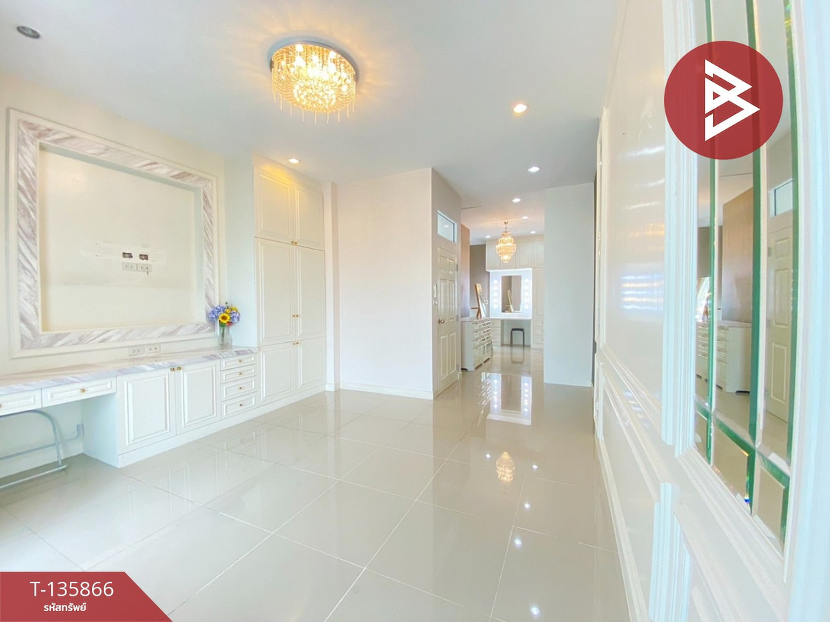 ขายทาวน์โฮม 3 ชั้น เนื้อที่ 24.9 ตารางวา ซอย 20 มิถุนา ห้วยขวาง กรุงเทพฯ