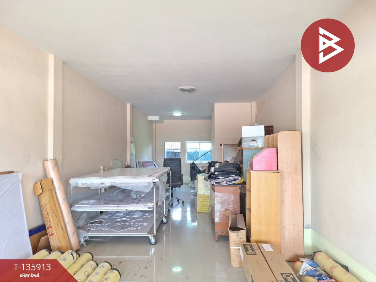 ขายอาคารพาณิชย์ 3 ชั้น เนื้อที่ 20 ตร.วา ต.บ้านใหญ่ เมืองนครนายก