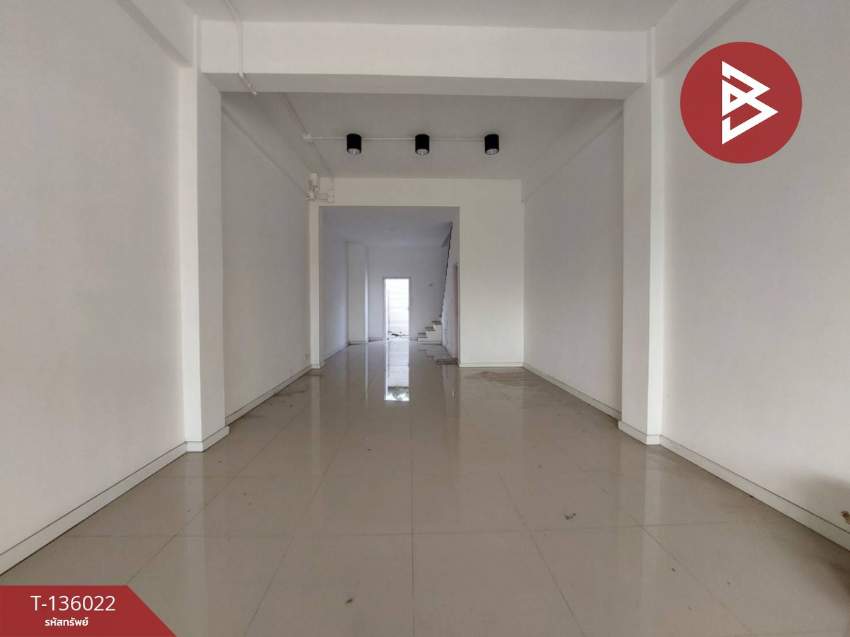 ขายอาคารพาณิชย์ 3 ชั้น หมู่บ้านเบญญารัตน์ วิลล์ สุขุมวิท-บางปู 83 (Benyarat Ville Sukhumvit-Bangpu 83) สมุทรปราการ