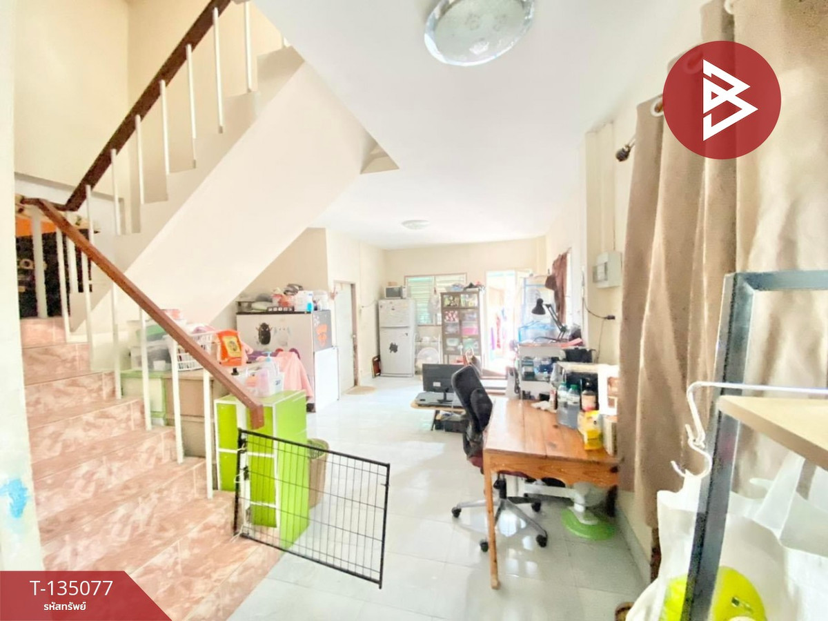 ขายอาคารพาณิชย์ 3 ชั้น เนื้อที่ 33.5 ตารางวา เนินพระ ระยอง ทำเลดี ใกล้แหล่งชุมชน