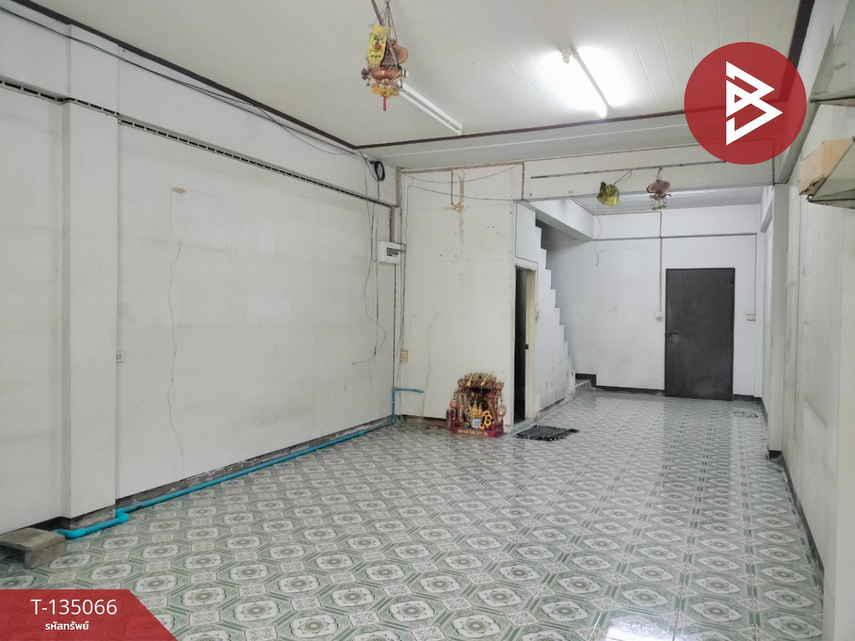 ขายอาคารพาณิชย์ 3 ชั้น เนื้อที่ 22.3 ตร.วา หนองเสือ ปทุมธานี