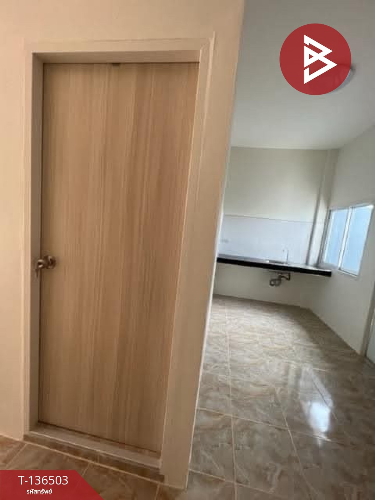 ขายที่ดินพร้อมสิ่งปลูกสร้าง เนื้อที่ 2 งาน อ.ท่าม่วง กาญจนบุรี ทำเลดีติดถนน