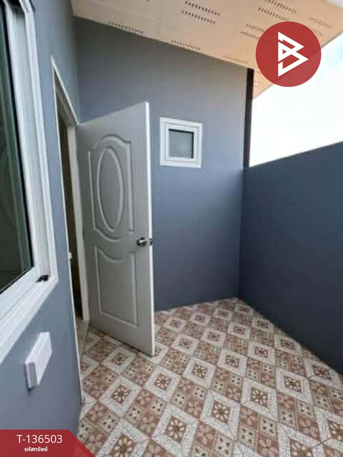 ขายที่ดินพร้อมสิ่งปลูกสร้าง เนื้อที่ 2 งาน อ.ท่าม่วง กาญจนบุรี ทำเลดีติดถนน