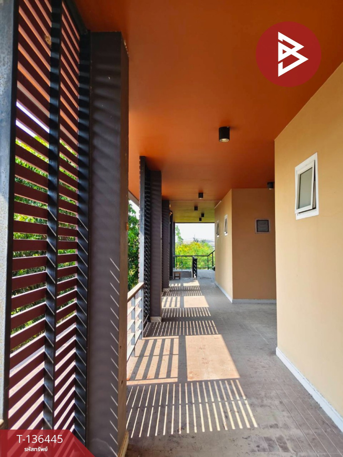 ขายบ้านเดี่ยวหลังใหญ่ พร้อมที่ดิน เนื้อที่ 2 ไร่ 1 งาน 41.4 ตร.วา นครปฐม