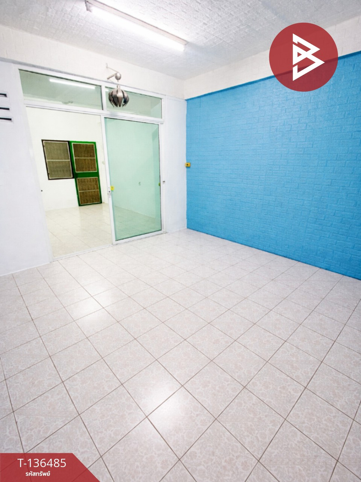 ขายทาวน์เฮ้าส์หลังริมสุดซอย หมู่บ้านเลขที่ 5 สมุทรสาคร