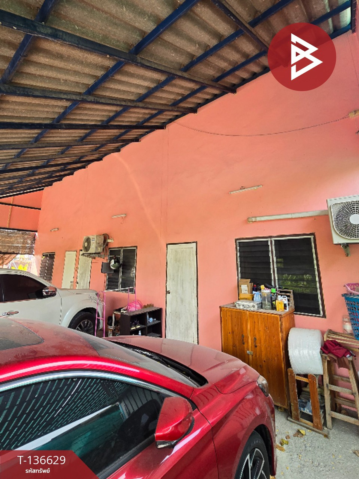 ขายบ้านเดี่ยว เนื้อที่ 100 ตารางวา สำนักบก ชลบุรี อยู่หลังวัดหนองแฟบ