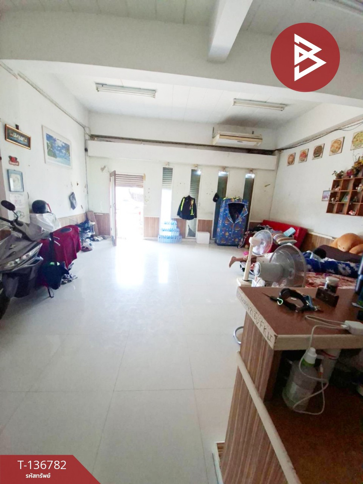 ขายอาคารพาณิชย์ 3 ชั้น เนื้อที่ 28.2 ตร.วา พันท้ายนรสิงห์ สมุทรสาคร