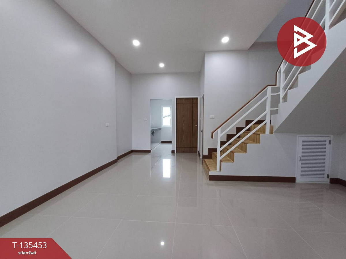 ขายทาวน์เฮ้าส์ 2 ชั้น เนื้อที่ 18.3 ตร.วา ลาดใหญ่ สมุทรสงคราม