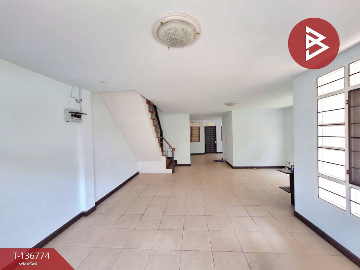 ขายบ้านแฝด หมู่บ้านวิภาวรรณ เมืองเอก ปทุมธานี