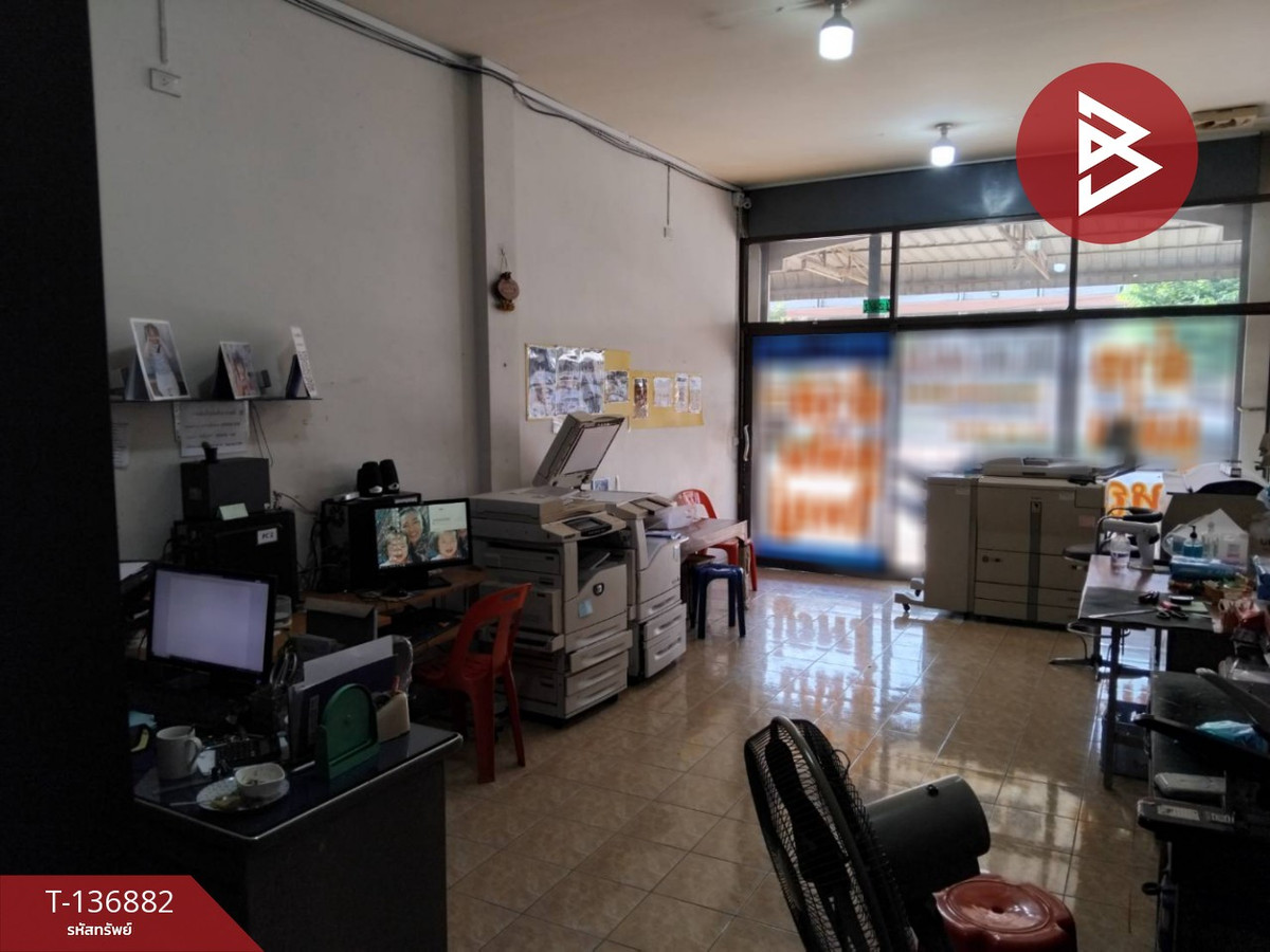 ขายอาคารพาณิชย์ 3 ชั้น เนื้อที่ 39.5 ตร.วา ต.ท่าอิฐ อุตรดิตถ์ ทำเลดี ตกแต่งสวย