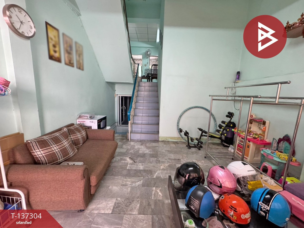 ขายทาวน์เฮ้าส์ 3 ชั้น เนื้อที่ 19 ตร.วา เพชรเกษม 28 กรุงเทพฯ