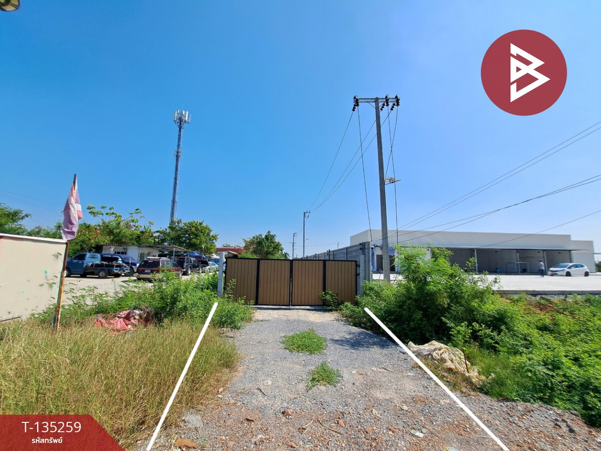 ขายที่ดิน เนื้อที่ 1 ไร่ พร้อมสิ่งปลูกสร้าง ถ.บ้านกล้วย-ไทรน้อย นครปฐม ทำเลดี