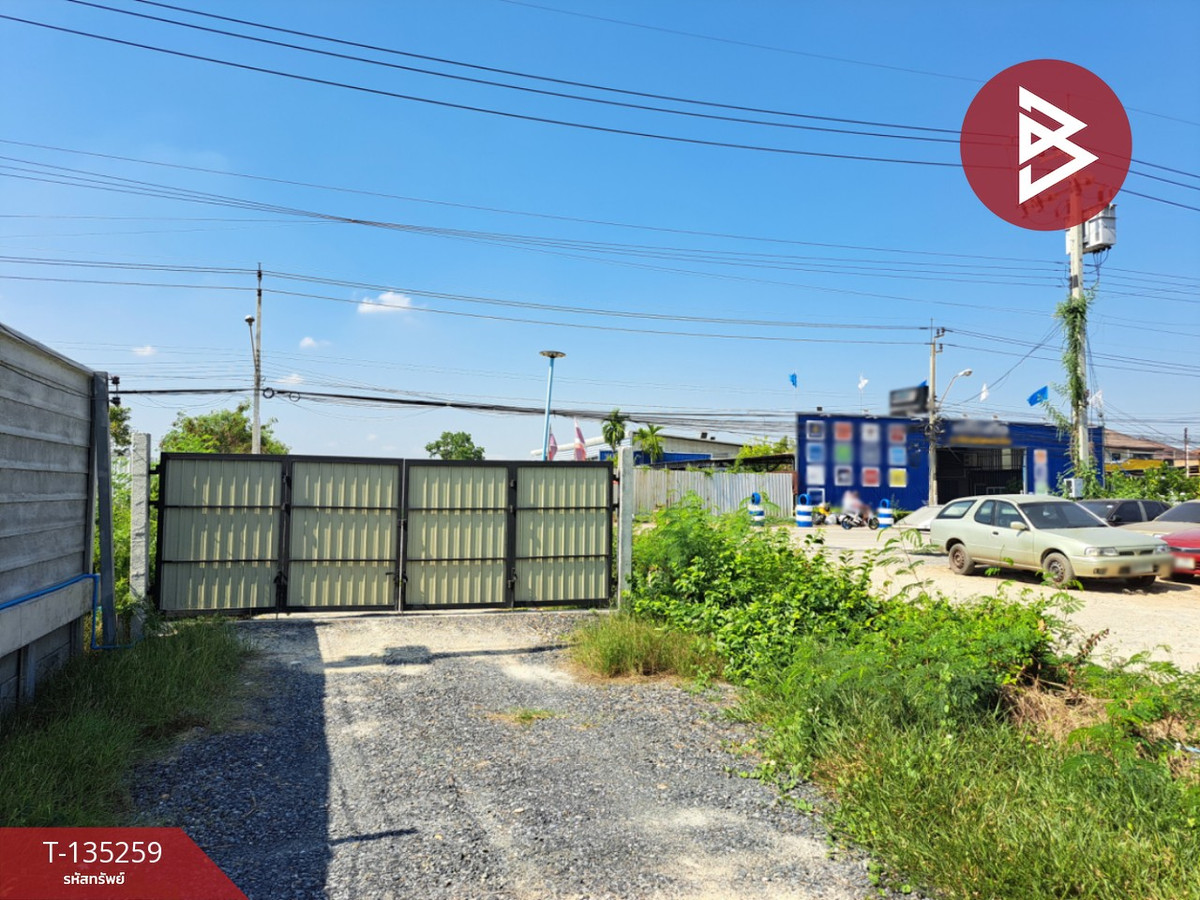 ขายที่ดิน เนื้อที่ 1 ไร่ พร้อมสิ่งปลูกสร้าง ถ.บ้านกล้วย-ไทรน้อย นครปฐม ทำเลดี