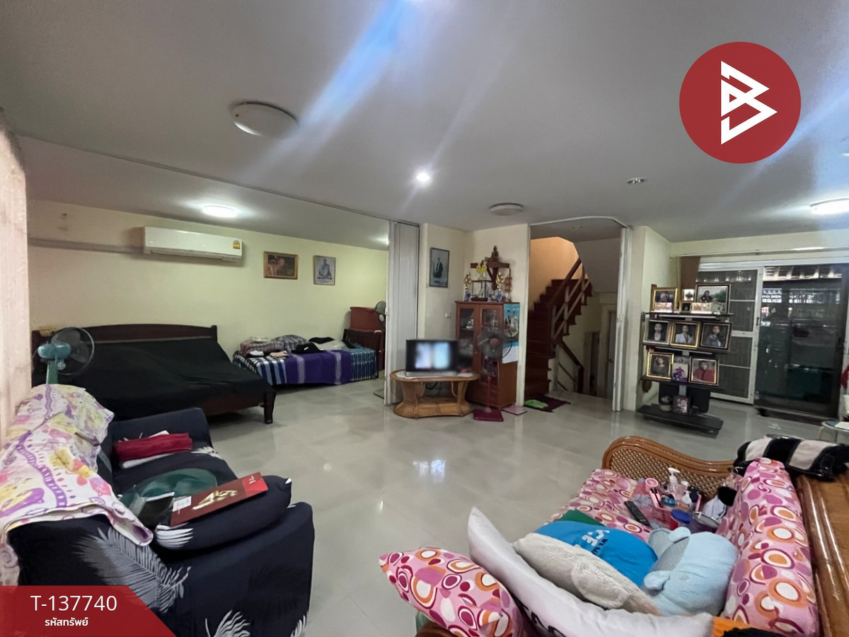 ขายทาวน์เฮ้าส์ 3 ชั้น เนื้อที่ 32 ตร.วา เทพารักษ์ สมุทรปราการ