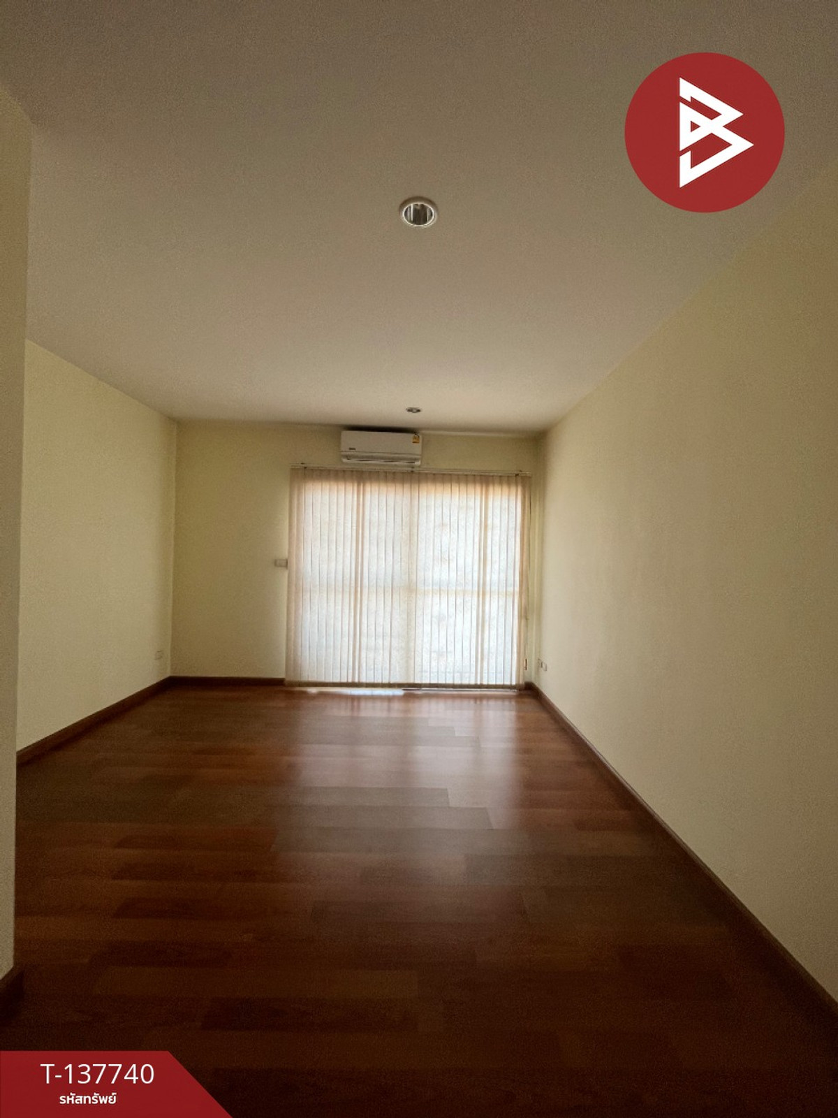 ขายทาวน์เฮ้าส์ 3 ชั้น เนื้อที่ 32 ตร.วา เทพารักษ์ สมุทรปราการ