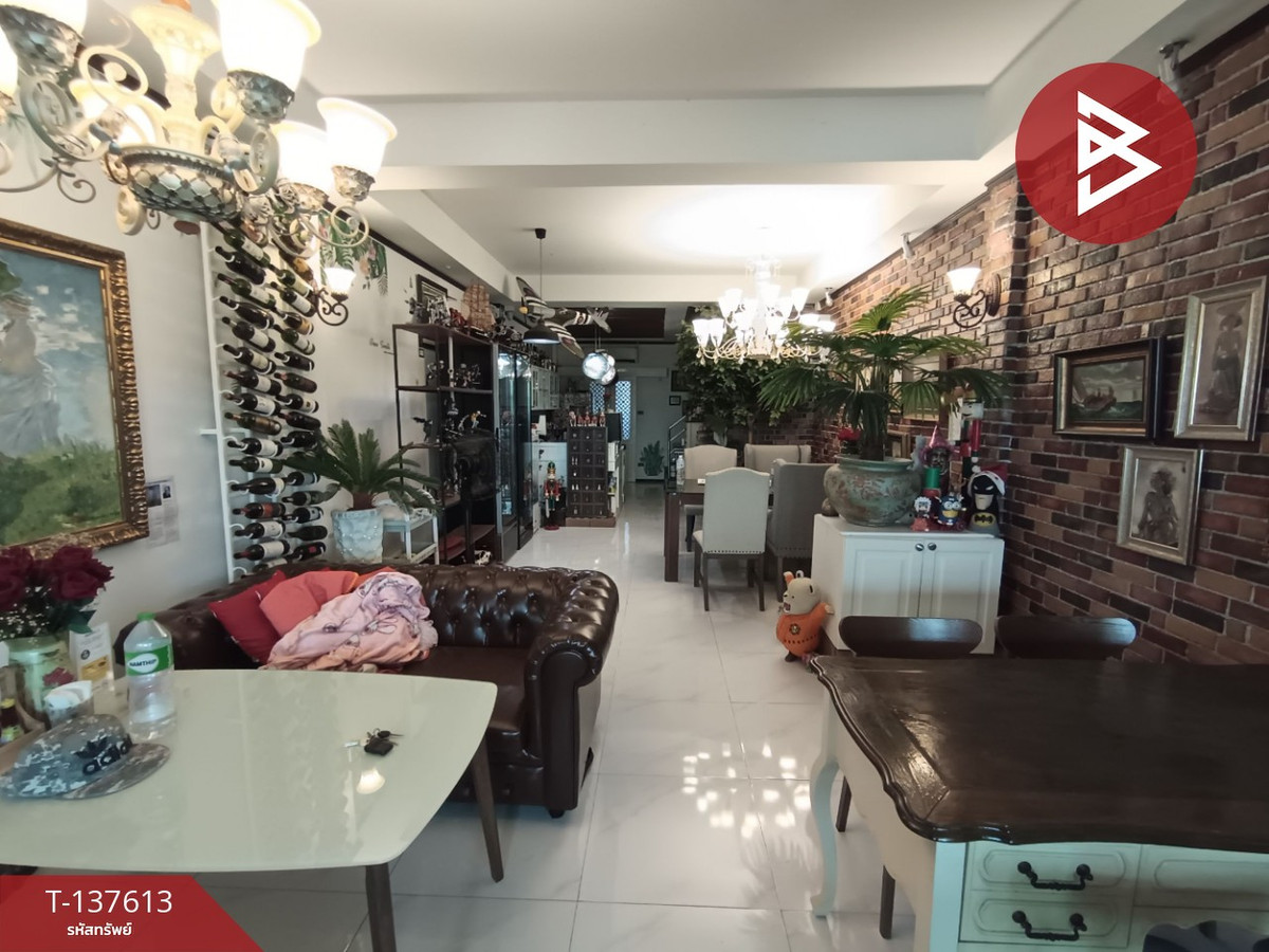 ขายอาคารพาณิชย์ ถ.ประชาสรรค์ เนื้อที่ 19.3 ตร.วา หน้าเมือง ฉะเชิงเทรา