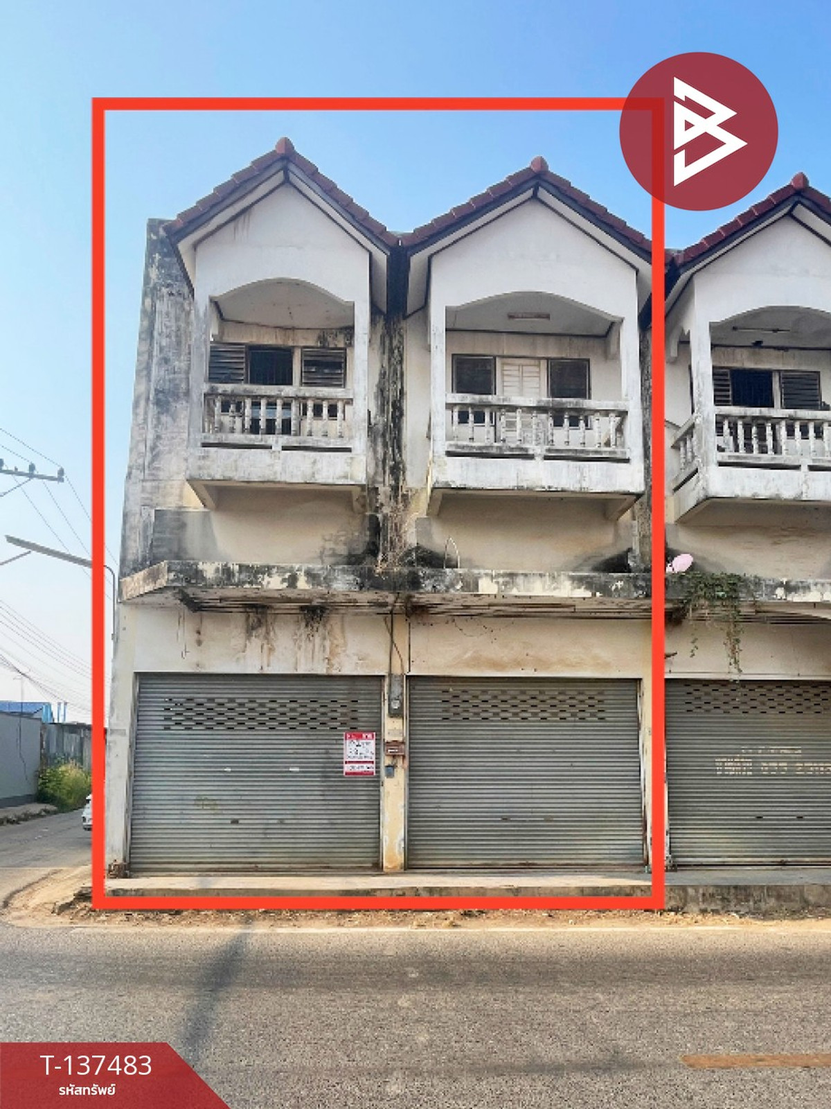 ขายอาคารพาณิชย์ 2 คูหาหลังมุม ถนนบึงพระจันทร์ ต.ในเมือง จ.พิษณุโลก