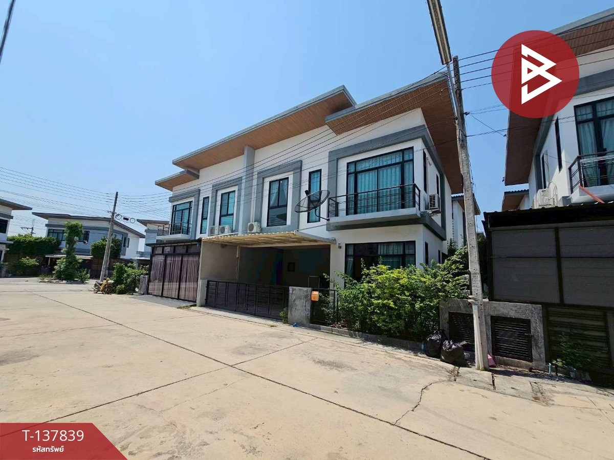 ขายบ้านแฝด หมู่บ้านไฮท์ลีฟวิ่ง หนองตำลึง พานทอง (High Living) ชลบุรี