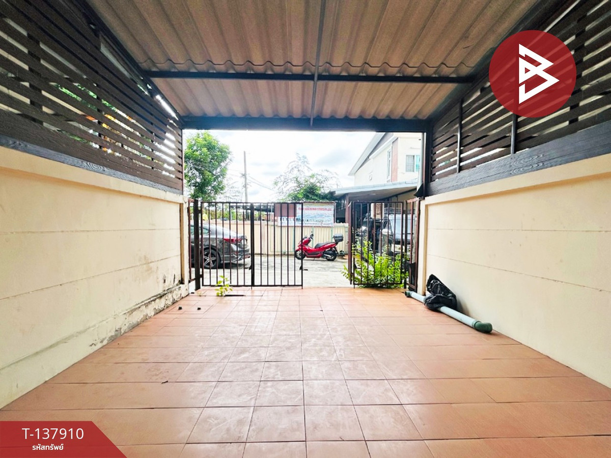 ขายทาวน์เฮ้าส์ หมู่บ้านบูรพาแลนด์ สวนเสือ ศรีราชา ชลบุรี