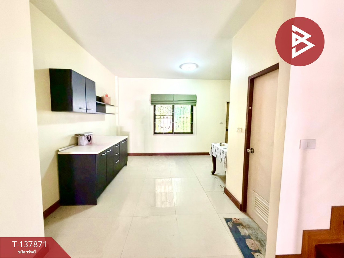 ขายทาวน์เฮ้าส์ เนื้อที่ 32.6 ตารางวา บ้านปึก ชลบุรี