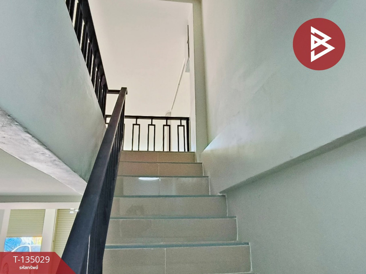 ขายอาคารพาณิชย์ 4 ชั้น เนื้อที่ 17 ตร.วา เชิงเนิน ระยอง