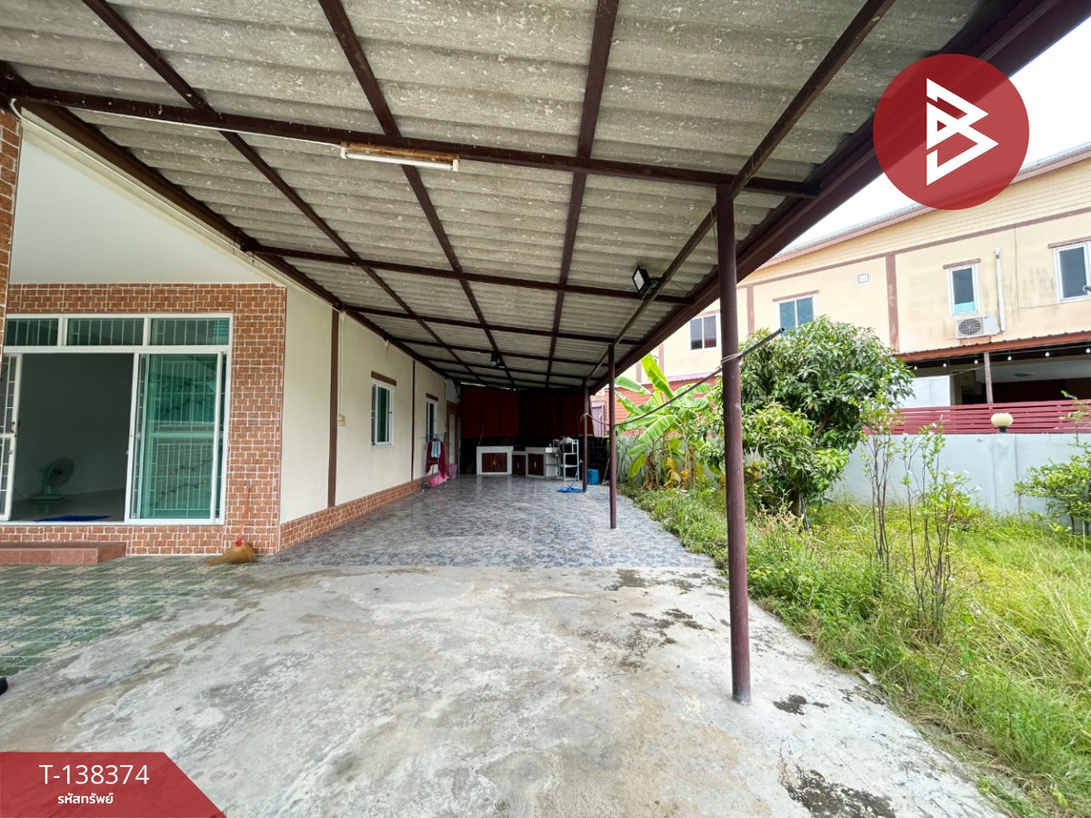 ขายทาวน์เฮ้าส์ หมู่บ้าน ส.ทวีทรัพย์ พนัสนิคม ชลบุรี พื้นที่กว้างขวางหลังมุม