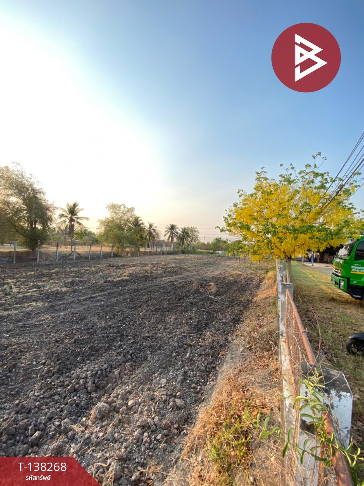 ขายที่ดิน เนื้อที่ 4 ไร่ 2 งาน 46 ตารางวา ติดอบต.พระนอน นครสวรรค์