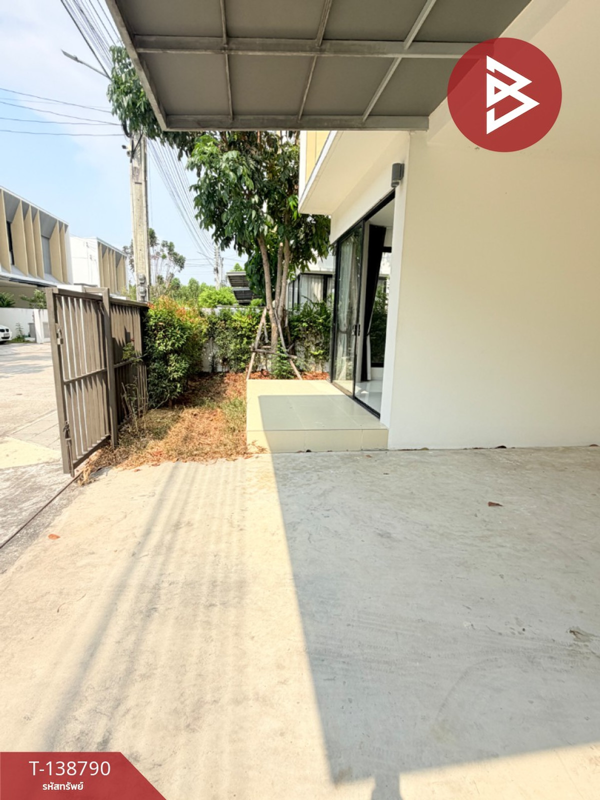 ขายบ้านแฝด หมู่บ้านเอคิว เชดิ ชลบุรี-บายพาส (AQ SHADI Chonburi-Bypass) ชลบุรี