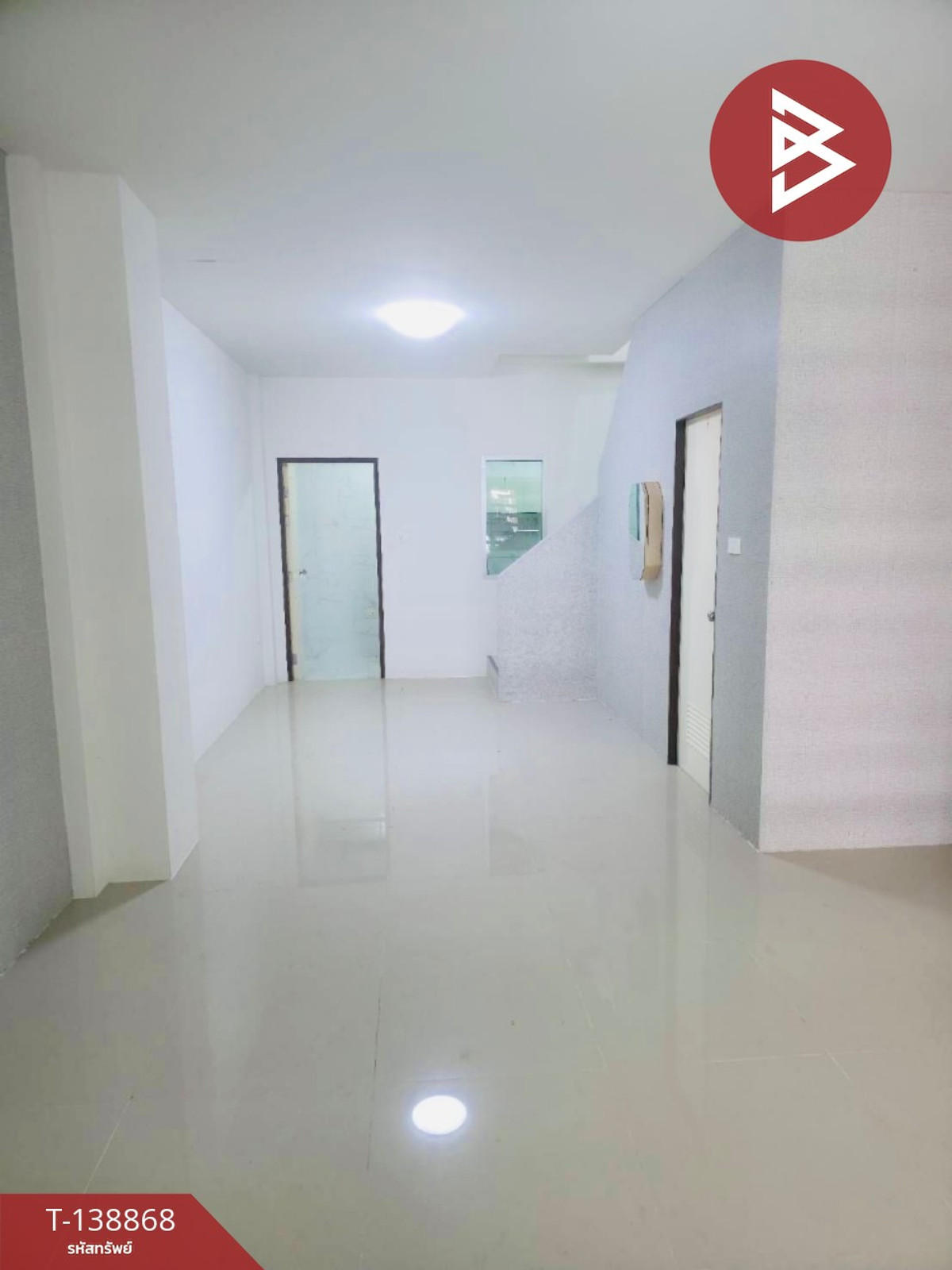 ขายทาวน์เฮ้าส์ หมู่บ้านโกลเด้น ทาวน์ แหลมฉบัง-ศรีสุวิช ชลบุรี