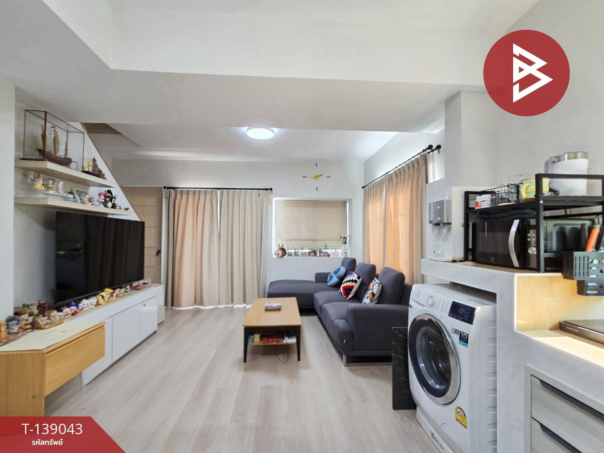 ขายทาวน์เฮ้าส์หลังมุม หมู่บ้านอินดี้ บางใหญ่ 2 นนทบุรี สไตล์อังกฤษพร้อมอยู่