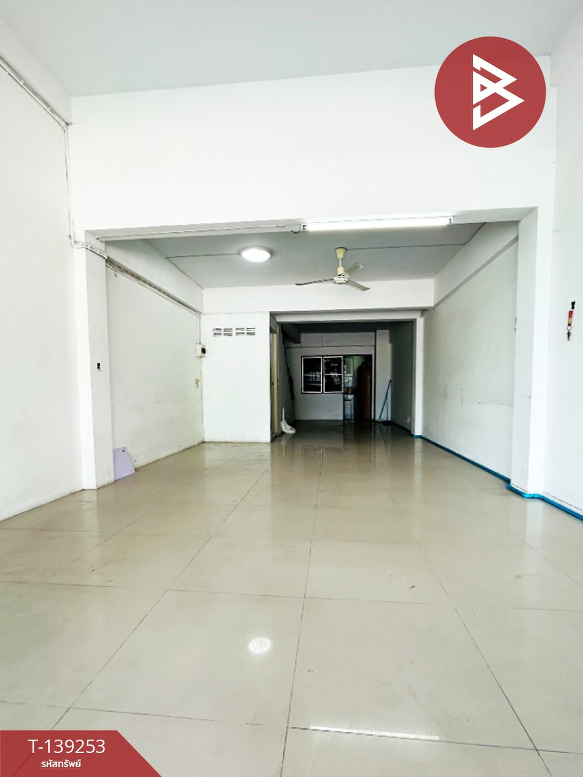 ขายอาคารพาณิชย์ หมู่บ้านพูลพิศวิลล่า บ้านบึง ชลบุรี