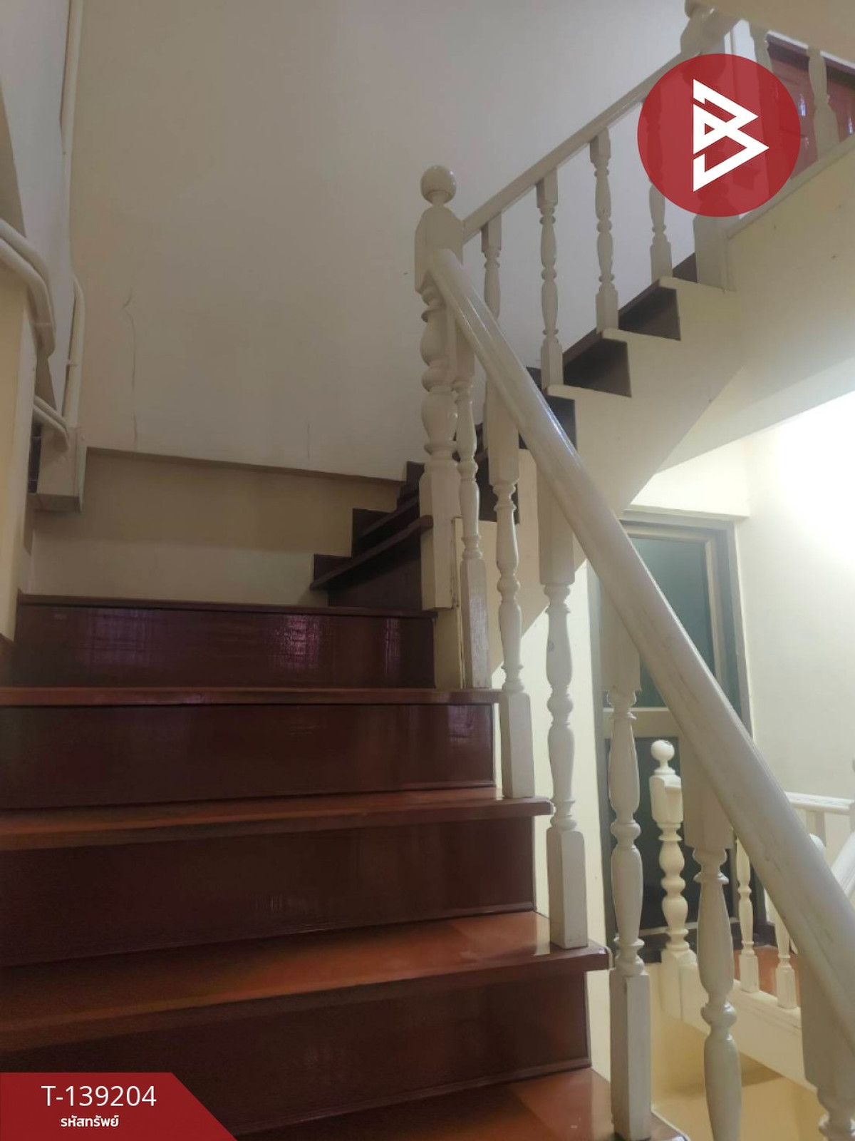 ขายอาคารพาณิชย์ 3 ชั้น เนืัอที่ 26 ตารางวา หมู่บ้านวาเลนไทน์วิลล์ รามอินทรา กรุงเทพฯ