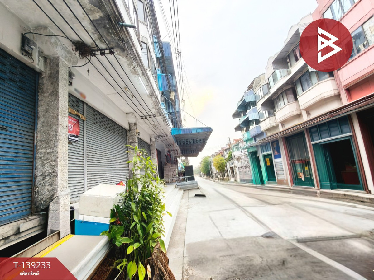 ขายอาคารพาณิชย์ หมู่บ้านรุ่งกิจวิลล่า 5 ซอยร่มเกล้า 56 กรุงเทพฯ